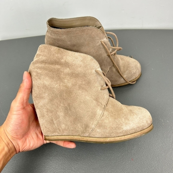 Dolce Vita Suede Laced Platform Wedges - Picture 6 of 7